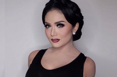 Tak Mau Kalah dengan 'Kemesraan' Ashanty-Azriel, Krisdayanti Unggah Foto Ini