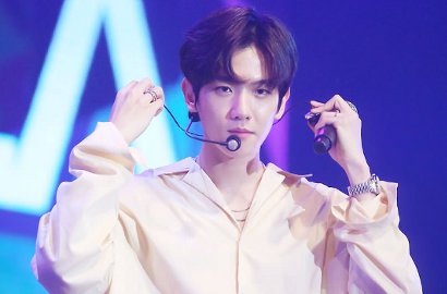 Baekhyun EXO Minta Fans Tak Ambil Fotonya Saat di JeJu