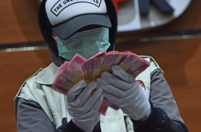OTT Gubernur Bengkulu dan Istri, KPK Amankan Rp 1 Miliar dalam Kardus