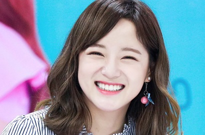 Mulai Syuting 'School 2017', Imutnya Kim Sejeong Pakai Seragam SMA
