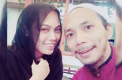 Norman Kamaru Pamer Foto 'Rindu' Berseragam Polisi, Istri Baru Tulis Pesan Ini