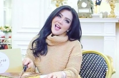 Bakal Launching Bisnis Kue, Syahrini Tuai Pro Kontra ke Bandung Naik Helikopter