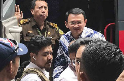 Ahok Dikembalikan Ke Mako Brimob Setelah Sempat Dibawa ke LP Cipinang, Kenapa?