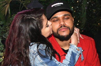 Pamer Paha Mulus, Selena Gomez Dihadiahi Lima 'Berlian' oleh The Weeknd