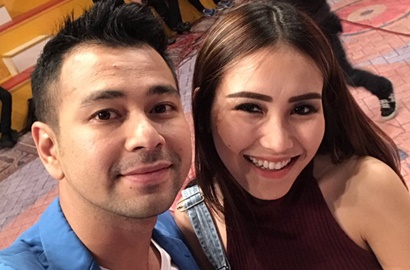 Cubit Pipi dan Pegang Tangan, Ayu Ting Ting Tantang Raffi Mesra di Depan Nagita?