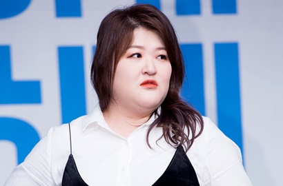 Tampil Nyentrik Pakai Lipstik Ungu, Lee Guk Joo Disindir Netter