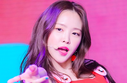 Na Eun A Pink Pamer Lekuk Tubuh dengan Legging, Ini kata Netter