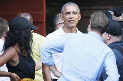 Beli Suvenir di Bali, Uniknya Obama Menawar Pakai Bahasa Indonesia