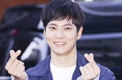 Nongol di Acara TV Saat Wamil, Joo Won Berkepala Plontos Makin Ganteng?