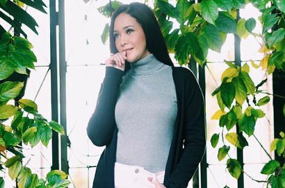 Maia Estianty Kepergok Liburan ke Prancis Bareng Pengusaha Mantan Desy Ratnasari?
