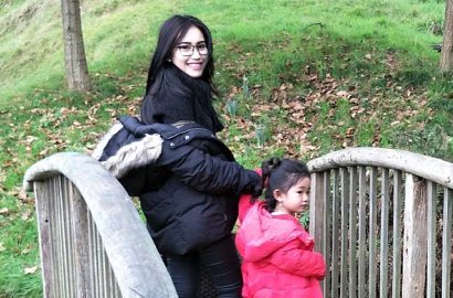 Tulis Pesan Ini, Umi Khalsum Umbar 'Borok' Ayu Ting Ting?