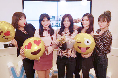 Cantik di Teaser Individu, Red Velvet Mendadak Horor di Foto Grup 'Red Summer'