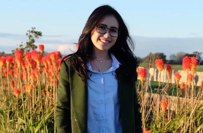 Grup Media Ini Lakukan PHK Massal, Ayu Ting Ting Dituding Bawa Sial