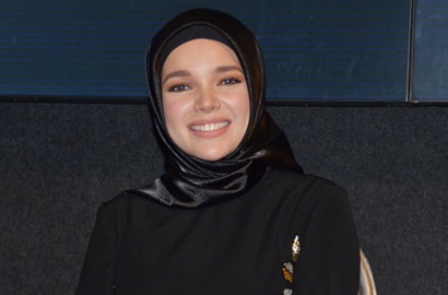 Dewi Sandra Terima Peran Sabina di 'Ayat-Ayat Cinta 2' karena Beban Hidup?