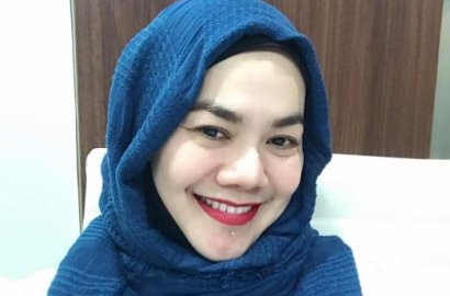 Soal Foto Gepokan Uang yang Diposting Jennifer Dunn, Sarita: Itu Punya Suami Saya