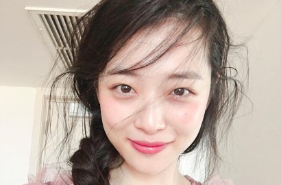 Foto Perdana Usai Putus dari Kim Min Joon, Sulli Lagi-Lagi Dicibir Tak Pakai Bra