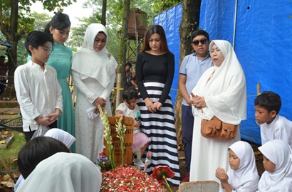 Hampir 40 Hari, Julia Perez Masih Sering Datang ke Mimpi Adik dan Ibunya