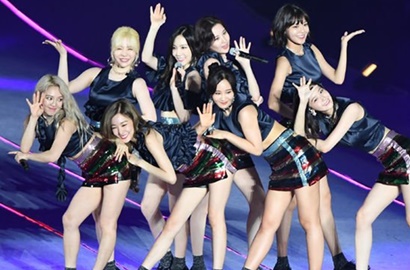 Tae Yeon Pamer Pusar, Tiffany-Sunny SNSD 'Tukar Baju' di Bandara