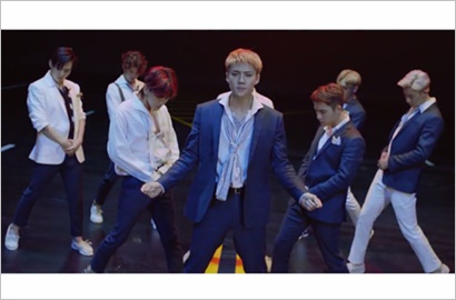 Akhirnya Rilis, EXO Bak Para Pangeran Negeri Dongeng di MV Comeback 'KoKoBop'