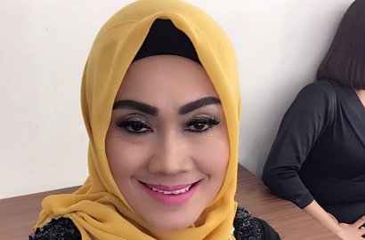Reaksi Ibunda Julia Perez Soal Kedatangan Gaston Castano di Makam Sang Putri