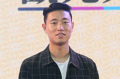 Lebih Ceria, Kini Gary Juga Berani Pamer Tato dan Brewokan
