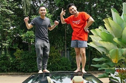 Bukan Pamer, Ternyata Ini Alasan Raffi Ahmad Injak Lamborghini Bareng Raditya Dika