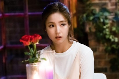 Tampak Biasa, Ternyata Ini Harga Jas Warna-Warni Shin Se Kyung di 'Water God'