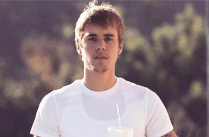 Justin Bieber Tak Sengaja Tabrak Seorang Paparazzi dengan Mobil