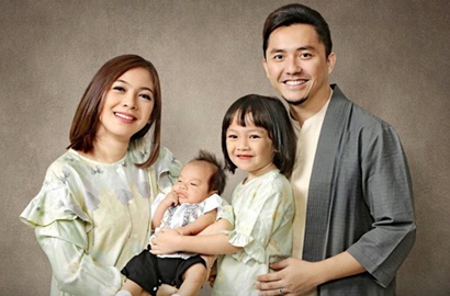 Keren, Dian Ayu Istri Omesh Pamer Perut Super Langsing Usai 2 Bulan Lahiran