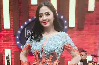 Gemas Cium Bibir Bayi, Dewi Persik Blak-Blakan Ajak Pria Ini Bikin Anak