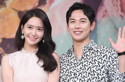 Selain Tidur, Ini yang Dilakukan Yoona-Siwan Hingga Jessica di Pesawat