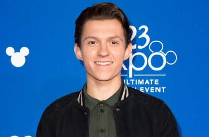 Di Balik Wajah Tampannya, Tom Holland Ternyata Sering 'Ngemut' Kodok