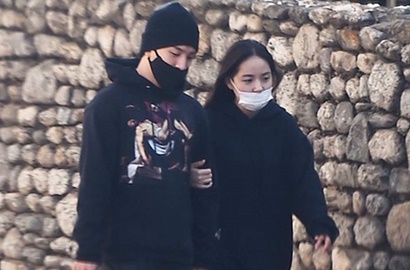 Pacaran 2 Tahun, Taeyang dan Min Hyo Rin Dikabarkan Putus?