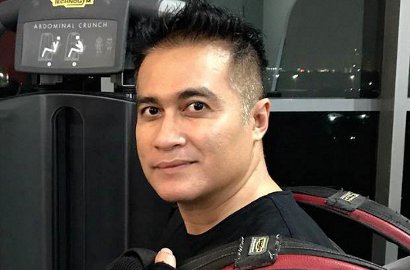 Keluarkan Benda Ini dari Dalam Celana, Adjie Pangestu Cari Sensasi?