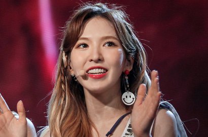 Wendy Red Velvet 'Pamer' Abs Seksi Lagi Saat Pakai Pakaian Renang, Ini Kata Netter