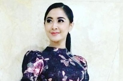 Salut, Ini Gaya Sederhana Uut Permatasari Belanja di Pasar Tradisional