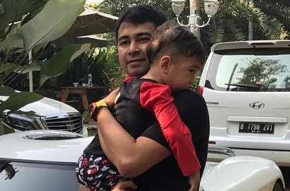 Diajak Foto Bareng, Raffi Ahmad Sok Jual Mahal ke Sopir Ojek Online?