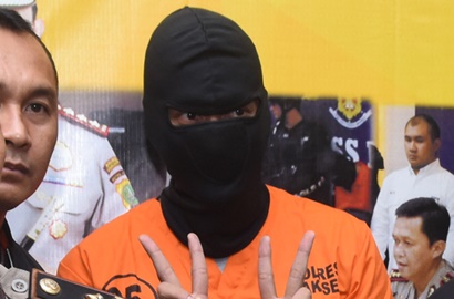 Bebas, Begini Pembelaan Tora Sudiro Soal Tudingan Acungkan Jari Tengah