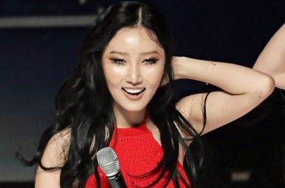 Hwasa Mamamoo Pakai Celana Pendek, Sikap Bodyguardnya Ini Tuai Pujian