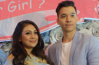 Beri Tamu Undangan Tebakan, Intip Foto-Foto Kemeriahan 7 Bulanan Celine Evangelista