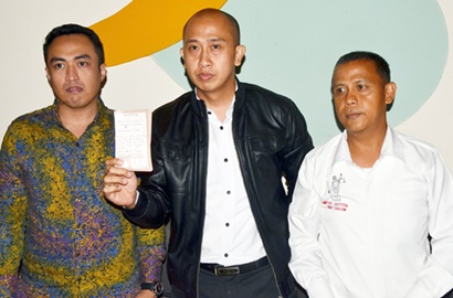 Di Balik Penjara, Pretty Asmara Tulis Surat Pembelaan