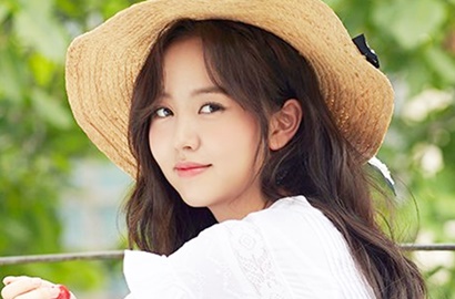 Umbar Bahu Mulus di Majalah, Kim So Hyun Akui Sempat Alami Krisis Indentitas