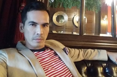 Jalan Bareng Vonny Cornelia Lagi, Atalarik Syah Bikin Netter Geram Gara-Gara Ini