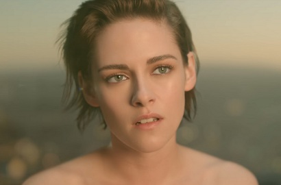 Usai Kena Skandal Foto Syur, Kristen Stewart Tampil Bugil di Iklan Parfum