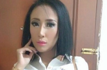Bukan dari Bupati Intan Jaya, Pengacara Bongkar Asal Gepokan Uang Dewi Sanca