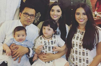 Aurel Pamer Ketiak Saat Ngedance 'Baby Shark Challenge', Anang Pasrah Dipaksa Ikut
