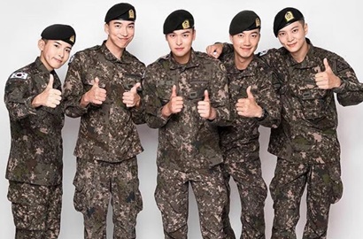 Tak Melulu Serius di Militer, Ryeowook-Joo Won Girang Sapa Fans Lewat Video Ini