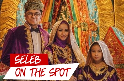 Seleb on The Spot: Engku Emran dan 8 Momen Manis Sebelum Resmi Nikahi Laudya C. Bella