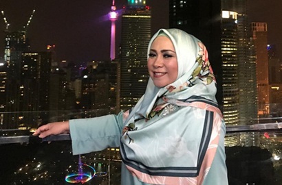 Melly Goeslaw Beber Alasan Laudya C. Bella Tak Nikah di Indo, Karena Kegagalan Masa Lalu?