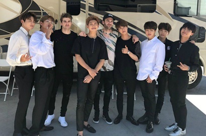 Jadi Tamu Kejutan di Konser, Hebohnya Duet BTS - The Chainsmokers Nyanyi 'Closer'